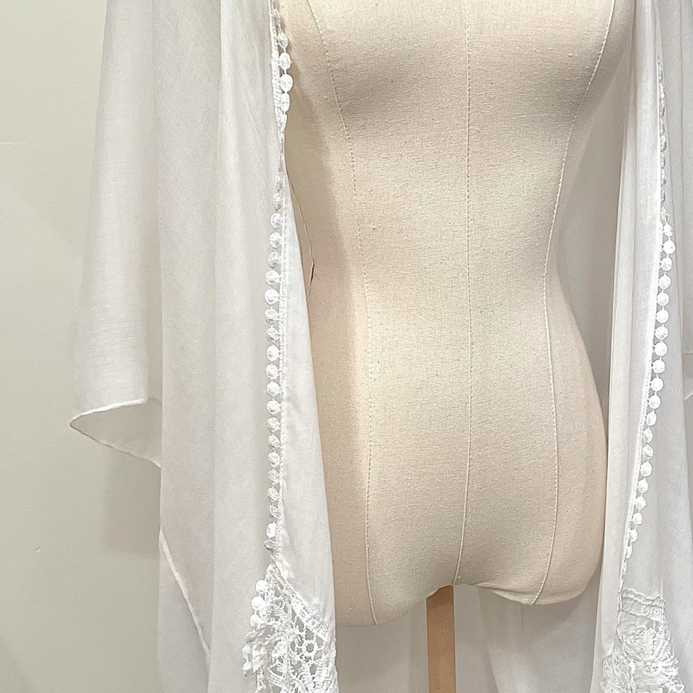 Stunning Beach Coverup - Picture 4 of 12